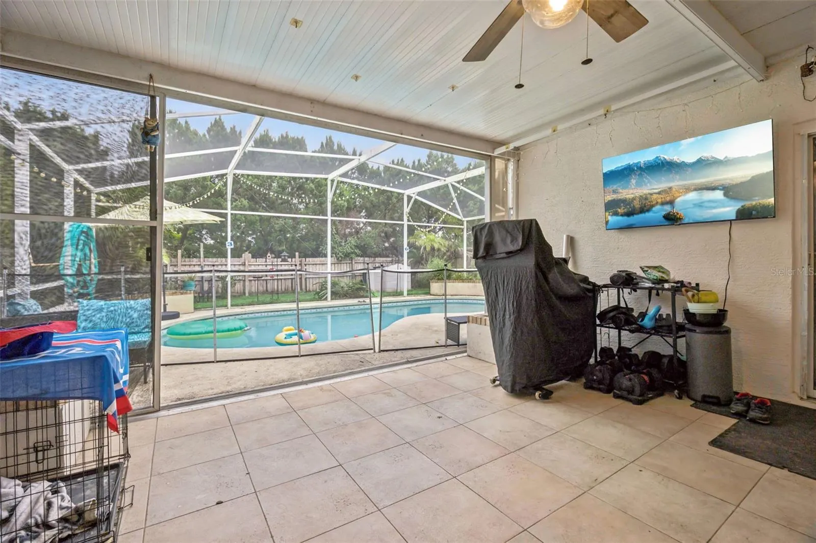 227 TIFFANY LOOP