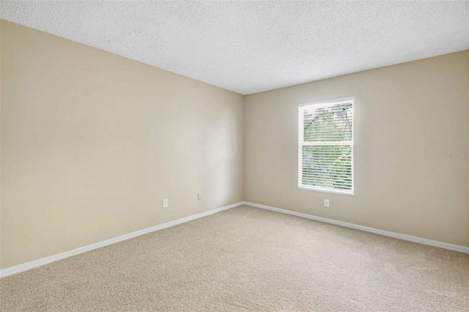 9006 DIXIANA VILLA CIR