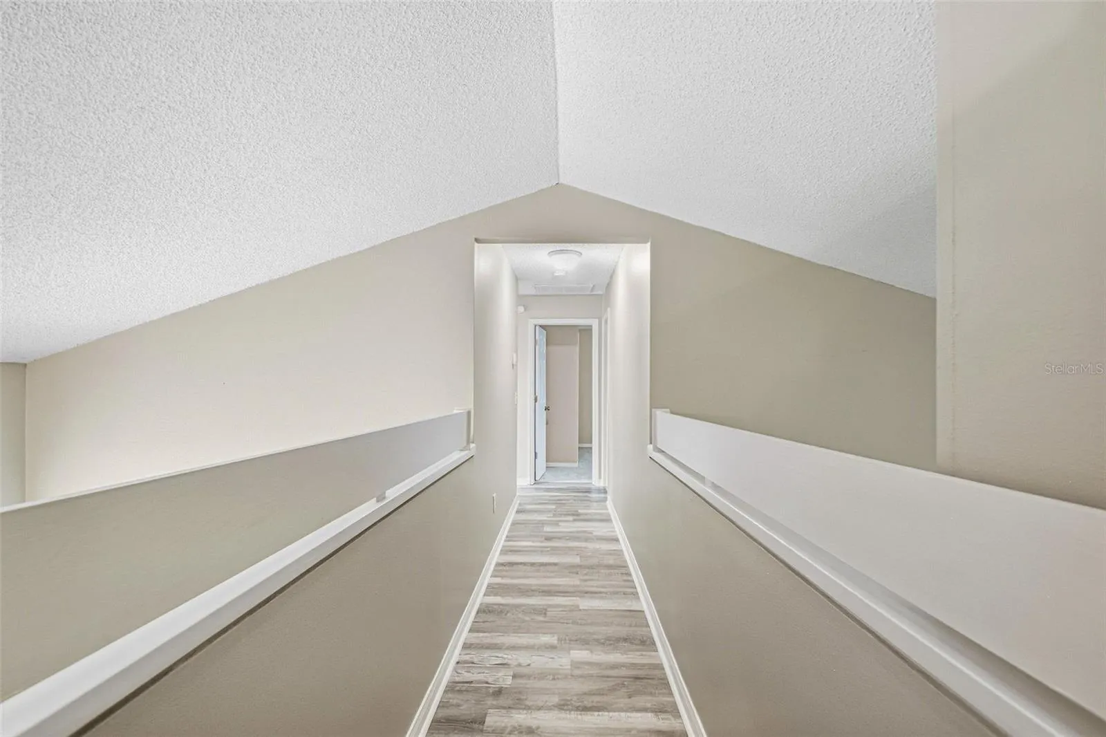 9006 DIXIANA VILLA CIR