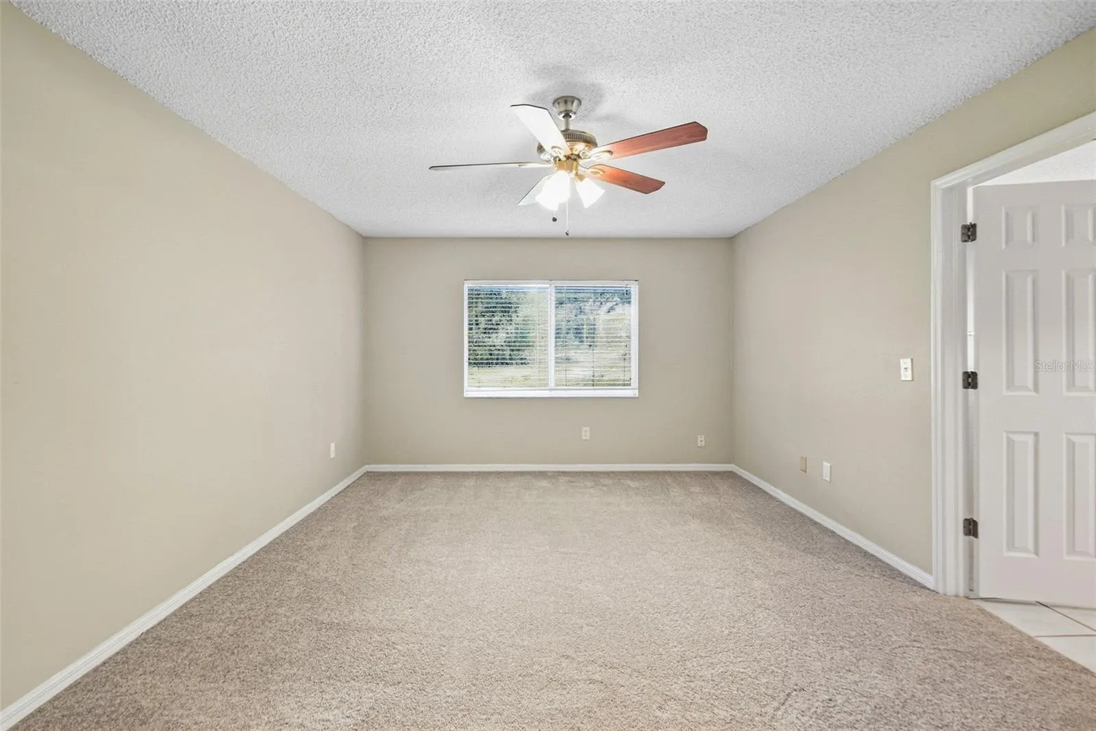 9006 DIXIANA VILLA CIR