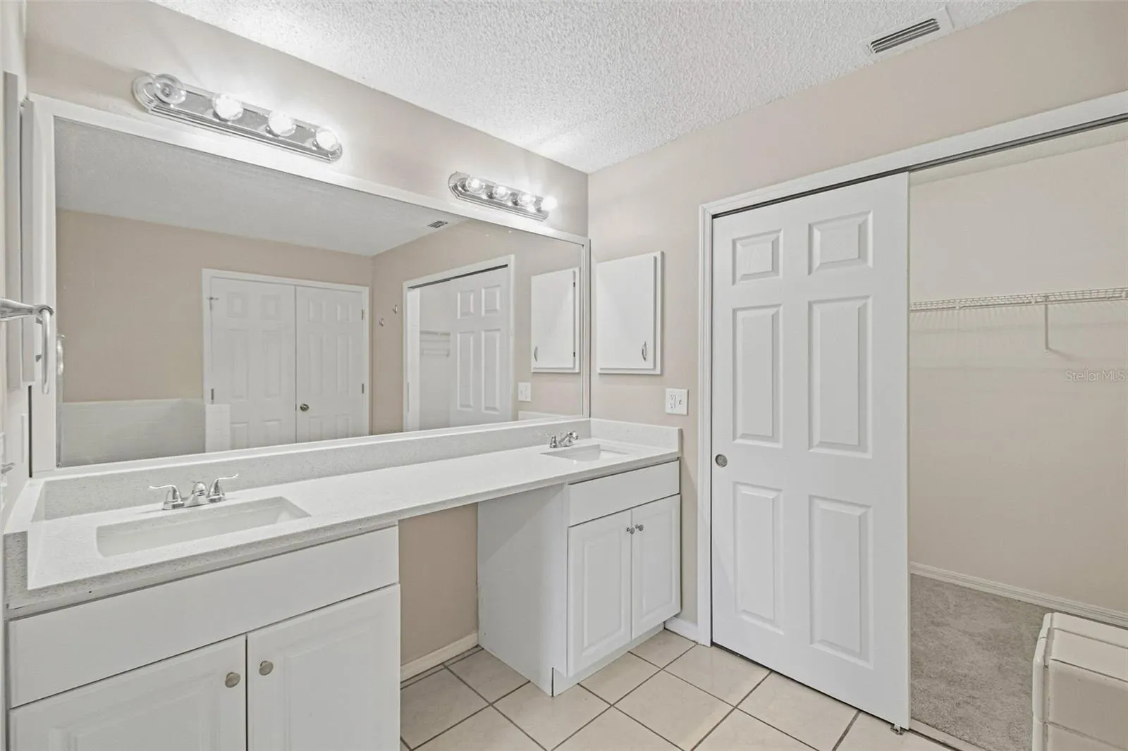 9006 DIXIANA VILLA CIR
