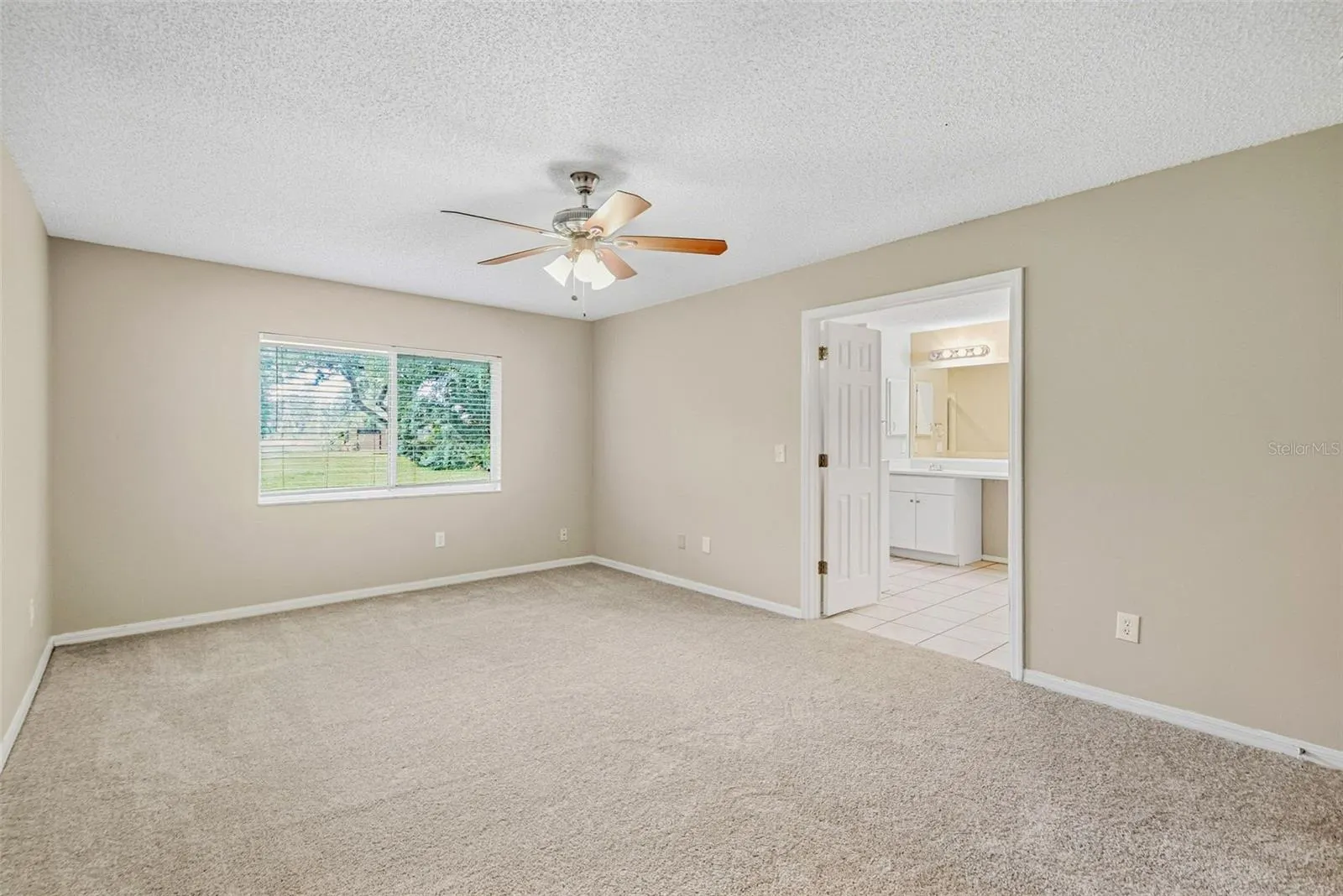 9006 DIXIANA VILLA CIR