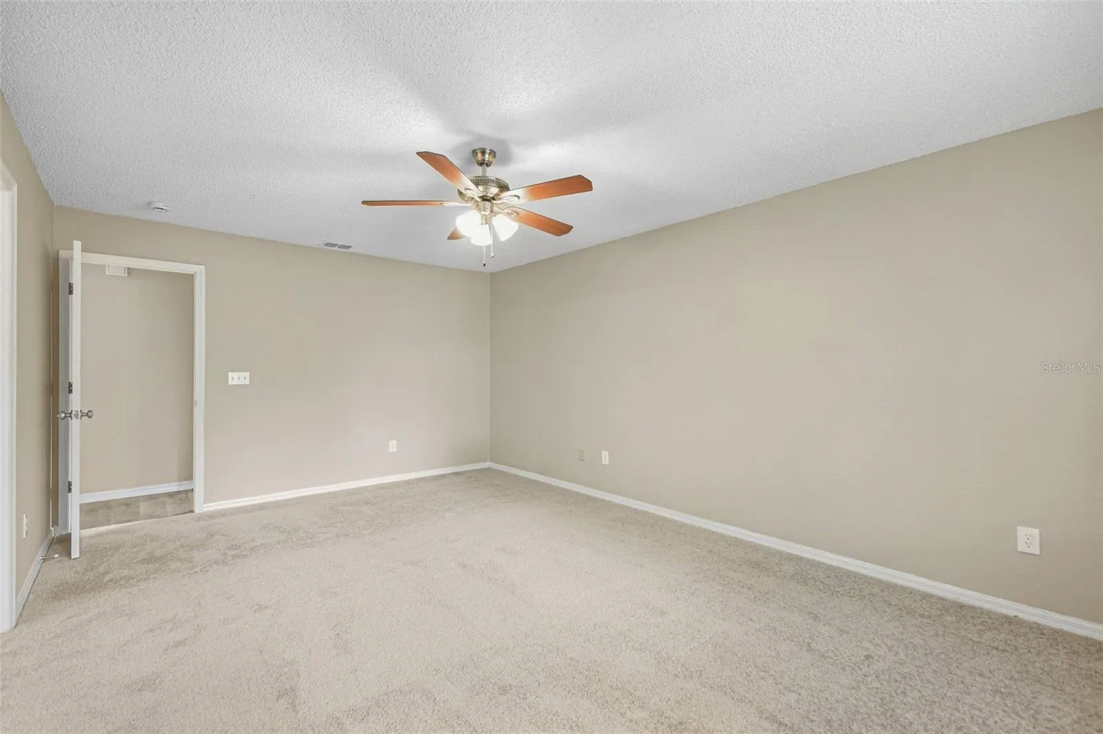 9006 DIXIANA VILLA CIR