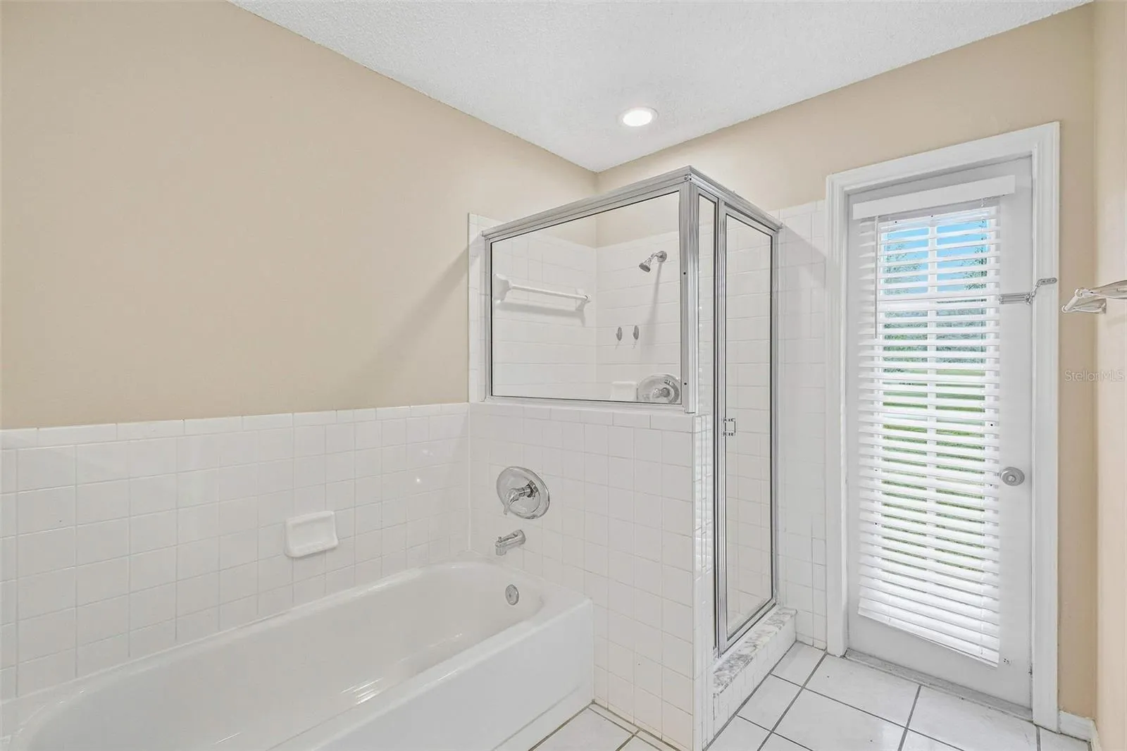 9006 DIXIANA VILLA CIR