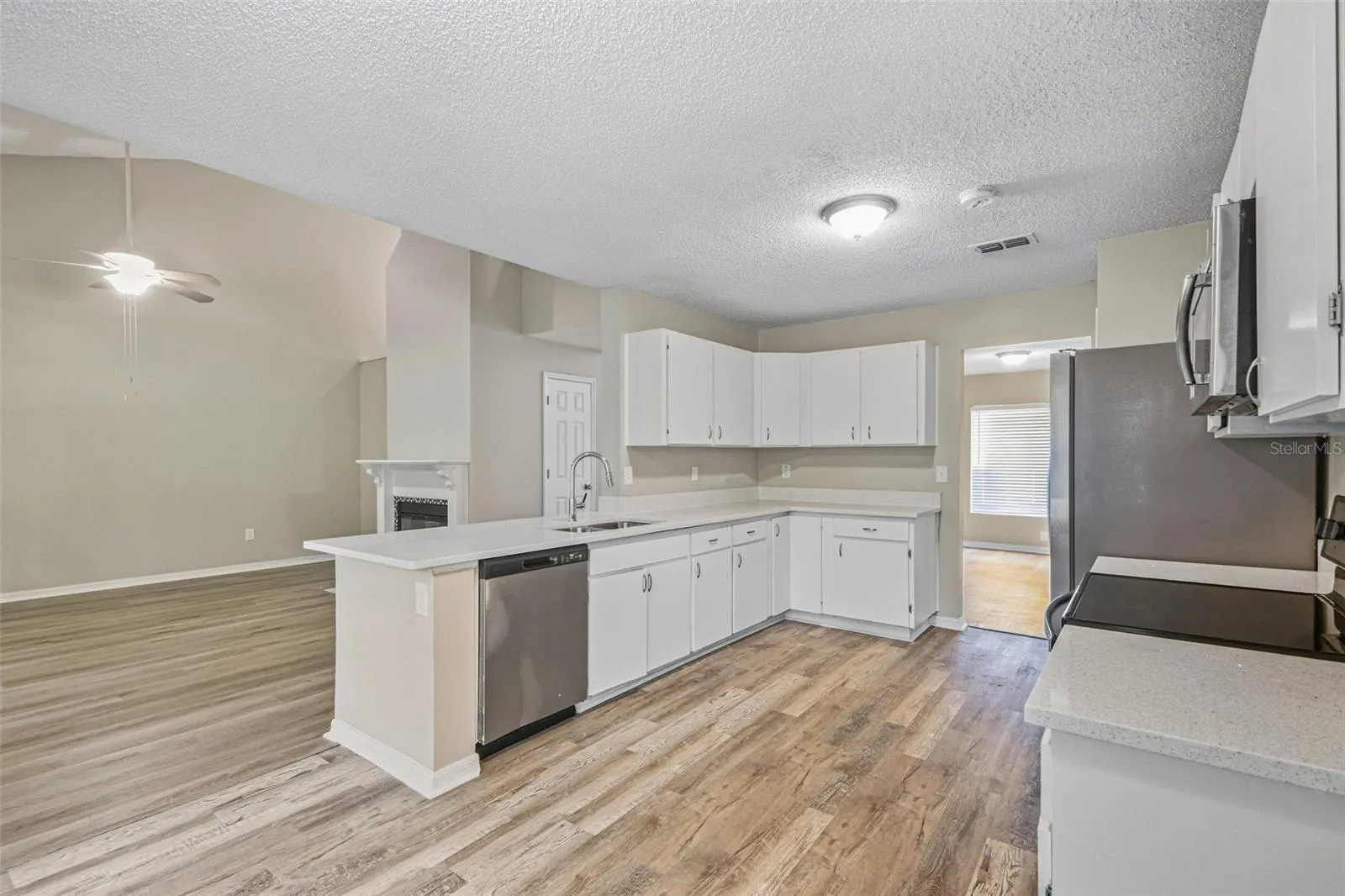 9006 DIXIANA VILLA CIR