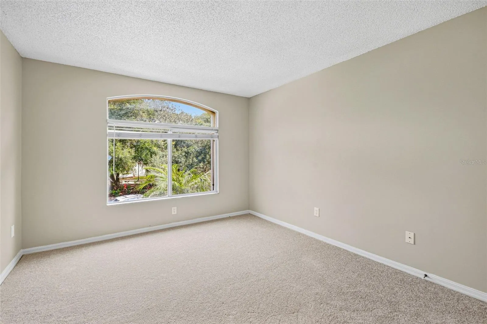 9006 DIXIANA VILLA CIR