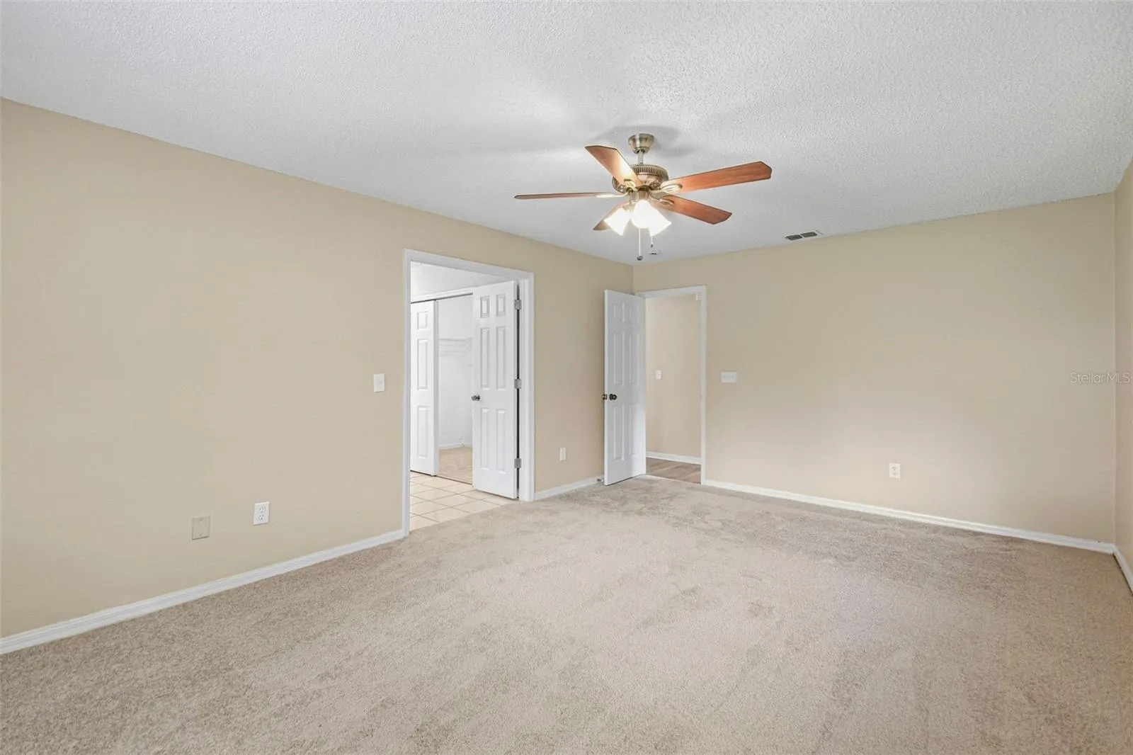 9006 DIXIANA VILLA CIR