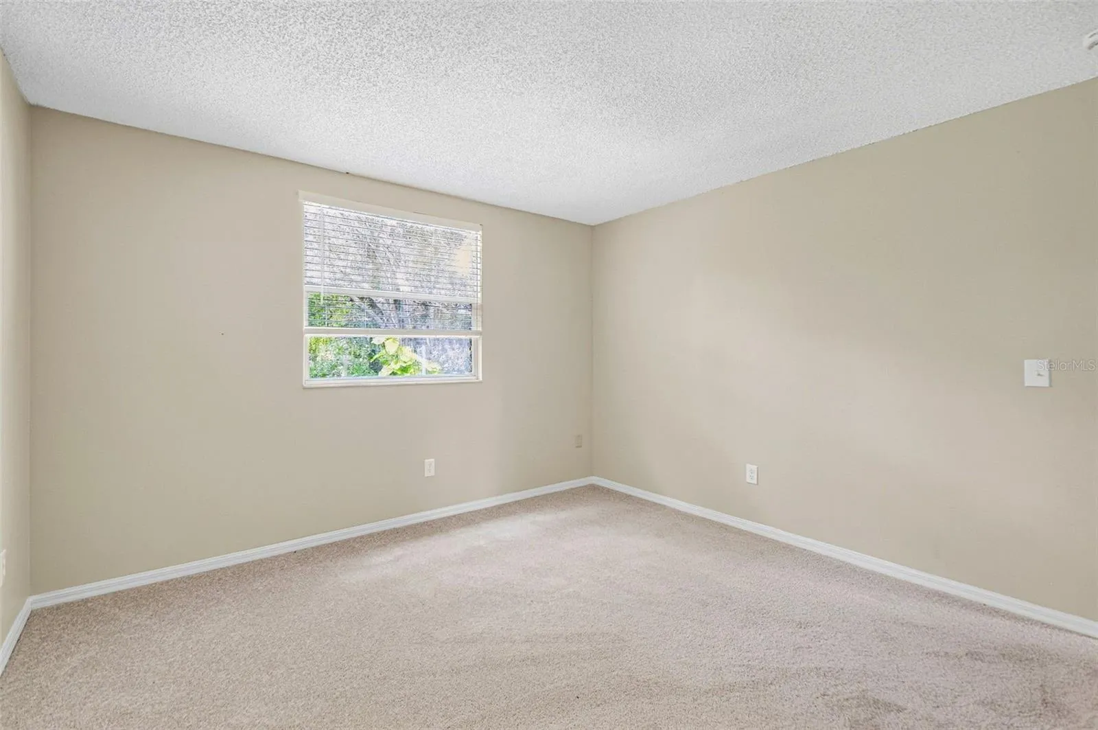 9006 DIXIANA VILLA CIR