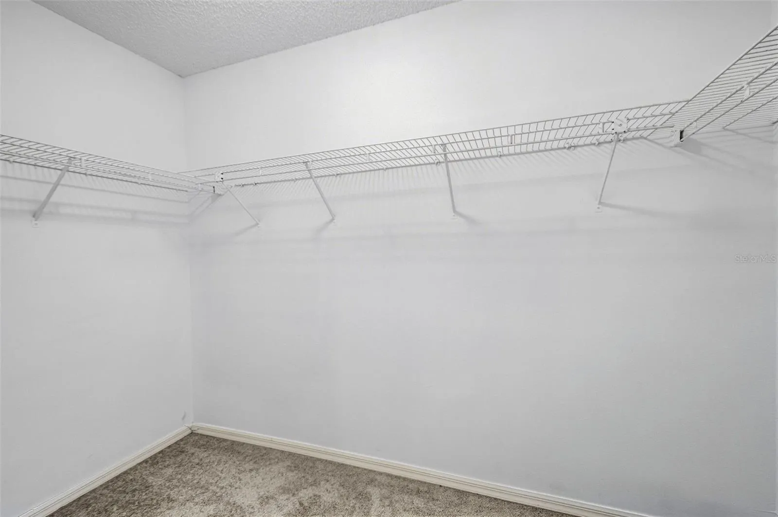 9006 DIXIANA VILLA CIR