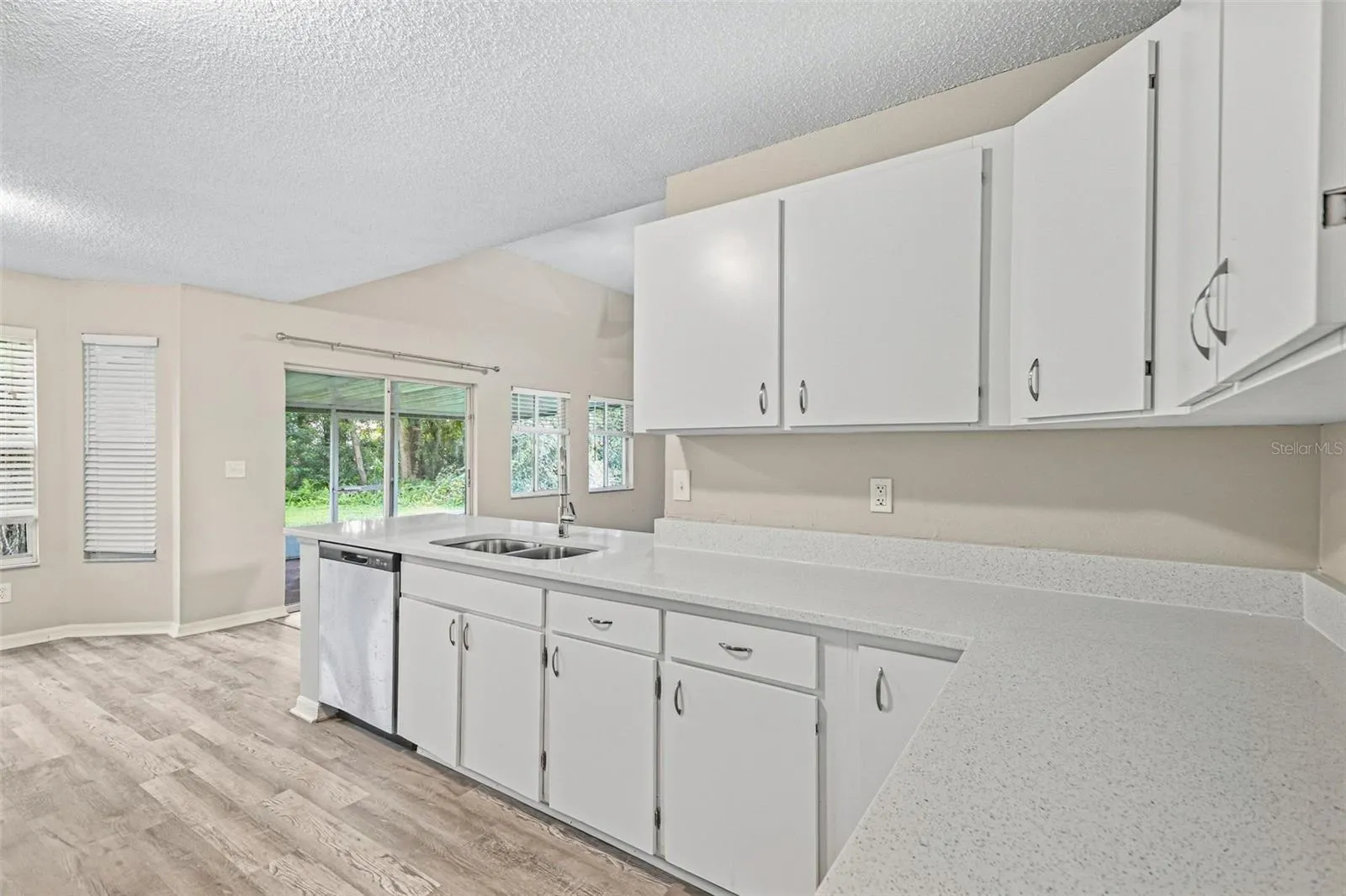 9006 DIXIANA VILLA CIR