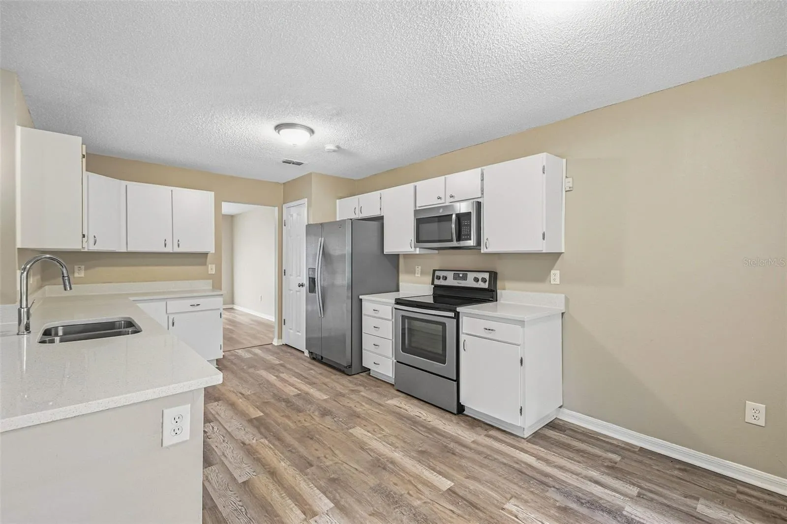 9006 DIXIANA VILLA CIR
