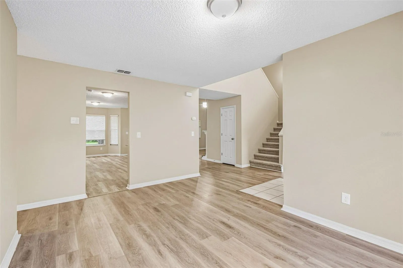 9006 DIXIANA VILLA CIR