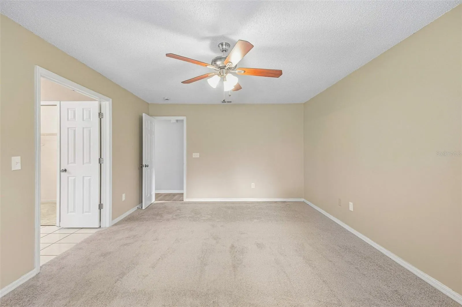 9006 DIXIANA VILLA CIR