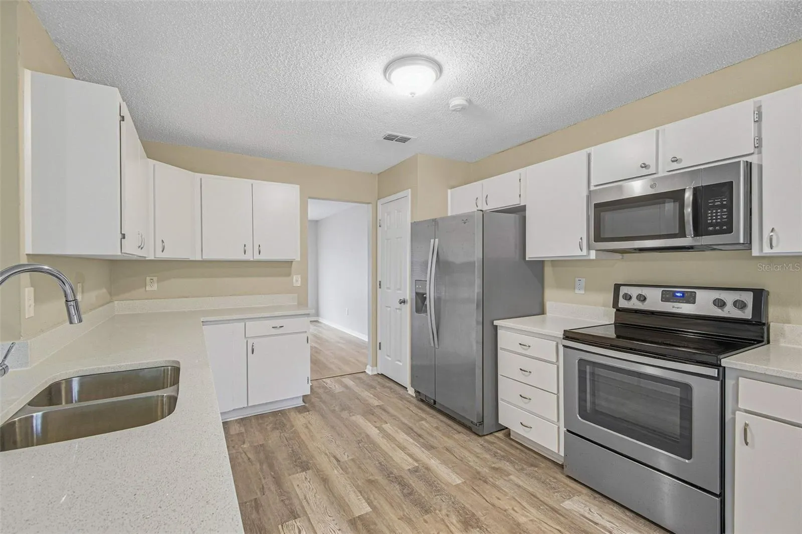 9006 DIXIANA VILLA CIR
