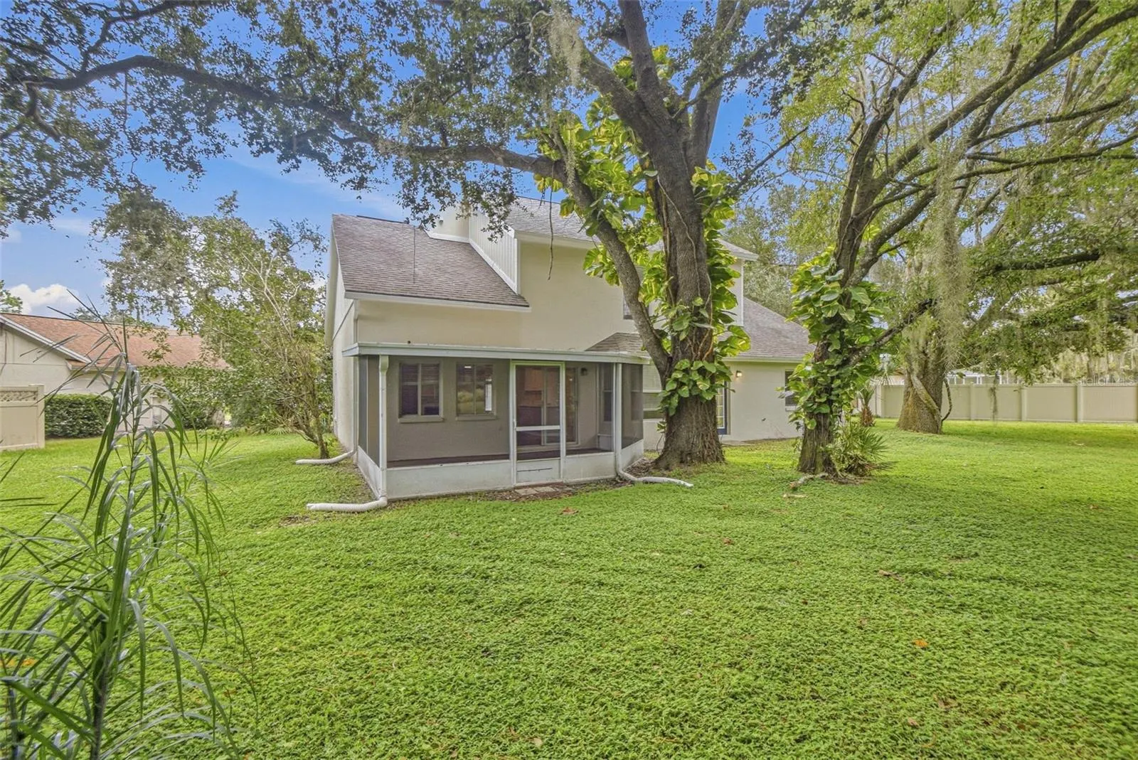 9006 DIXIANA VILLA CIR
