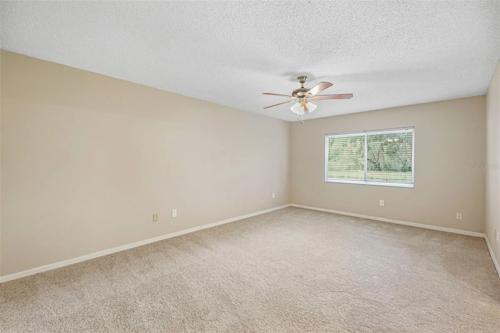 9006 DIXIANA VILLA CIR