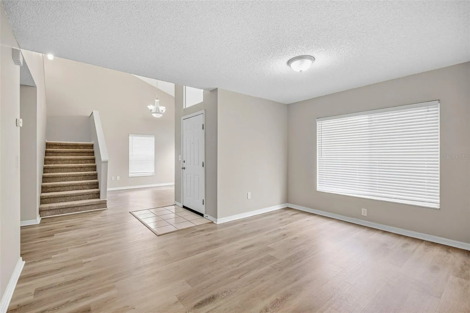 9006 DIXIANA VILLA CIR