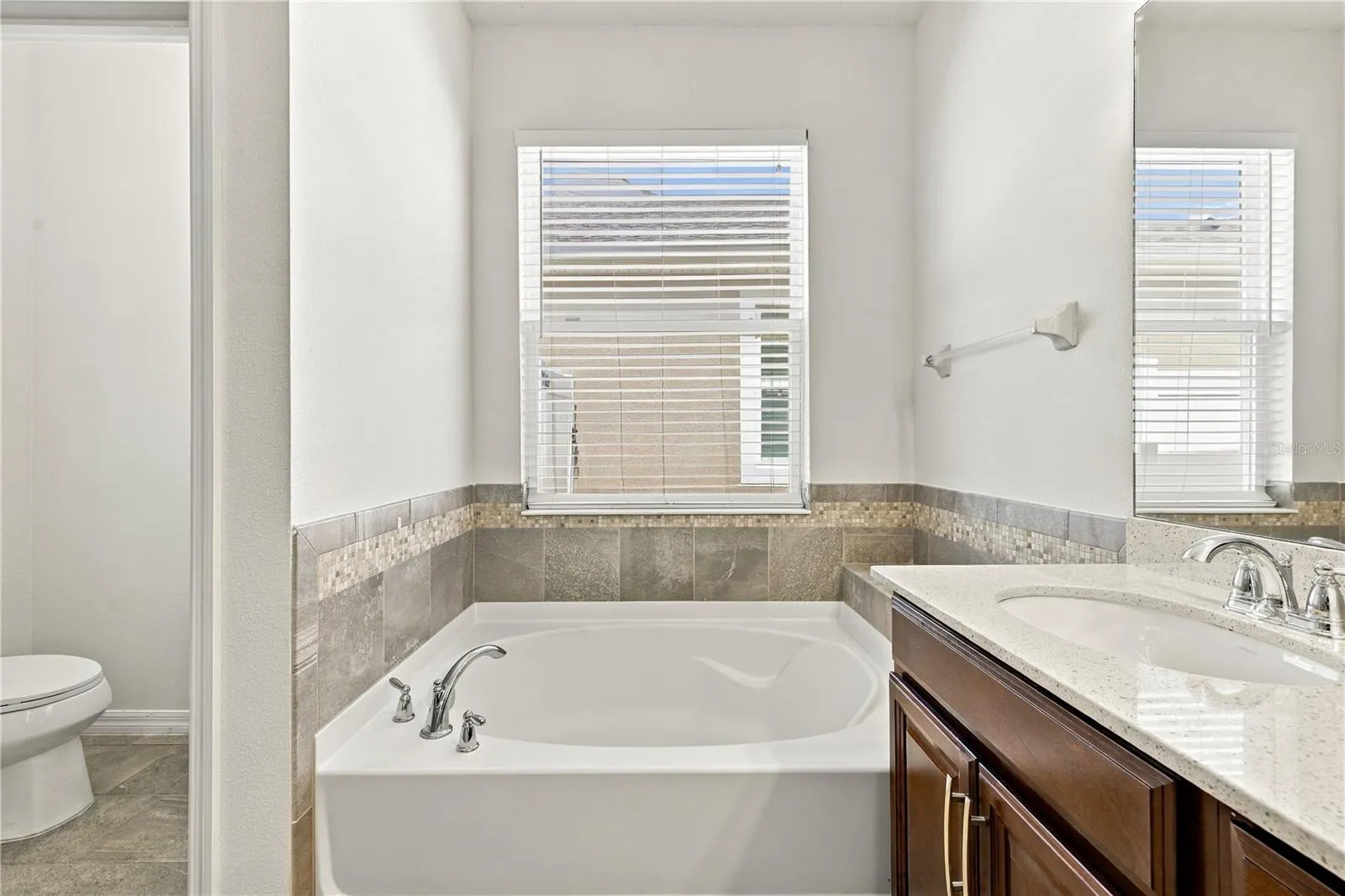 2540 FOLIO WAY