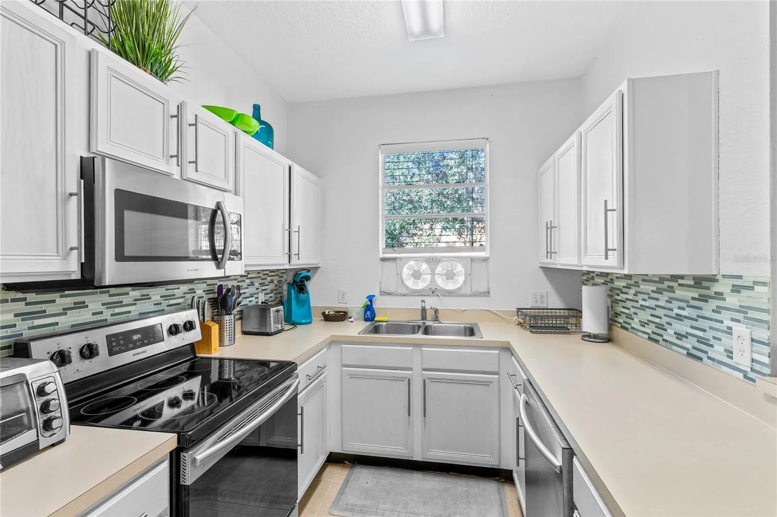 121 PALERMO ST