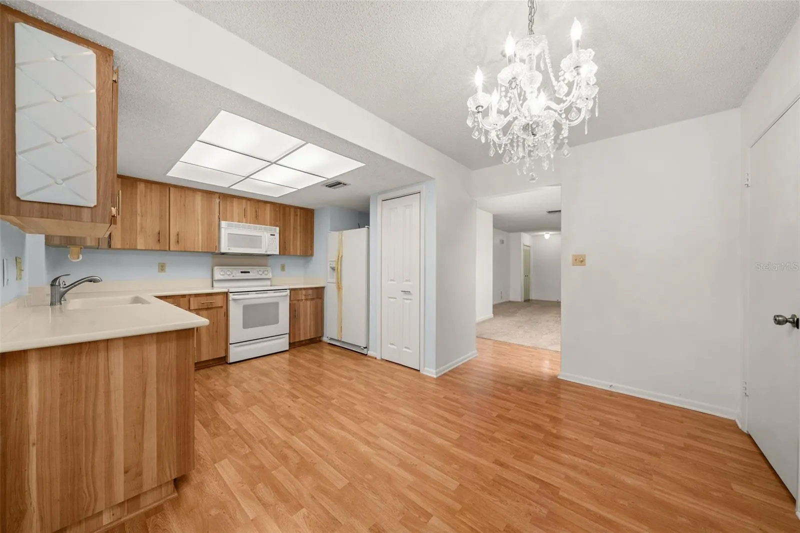 37 JASMINE ST