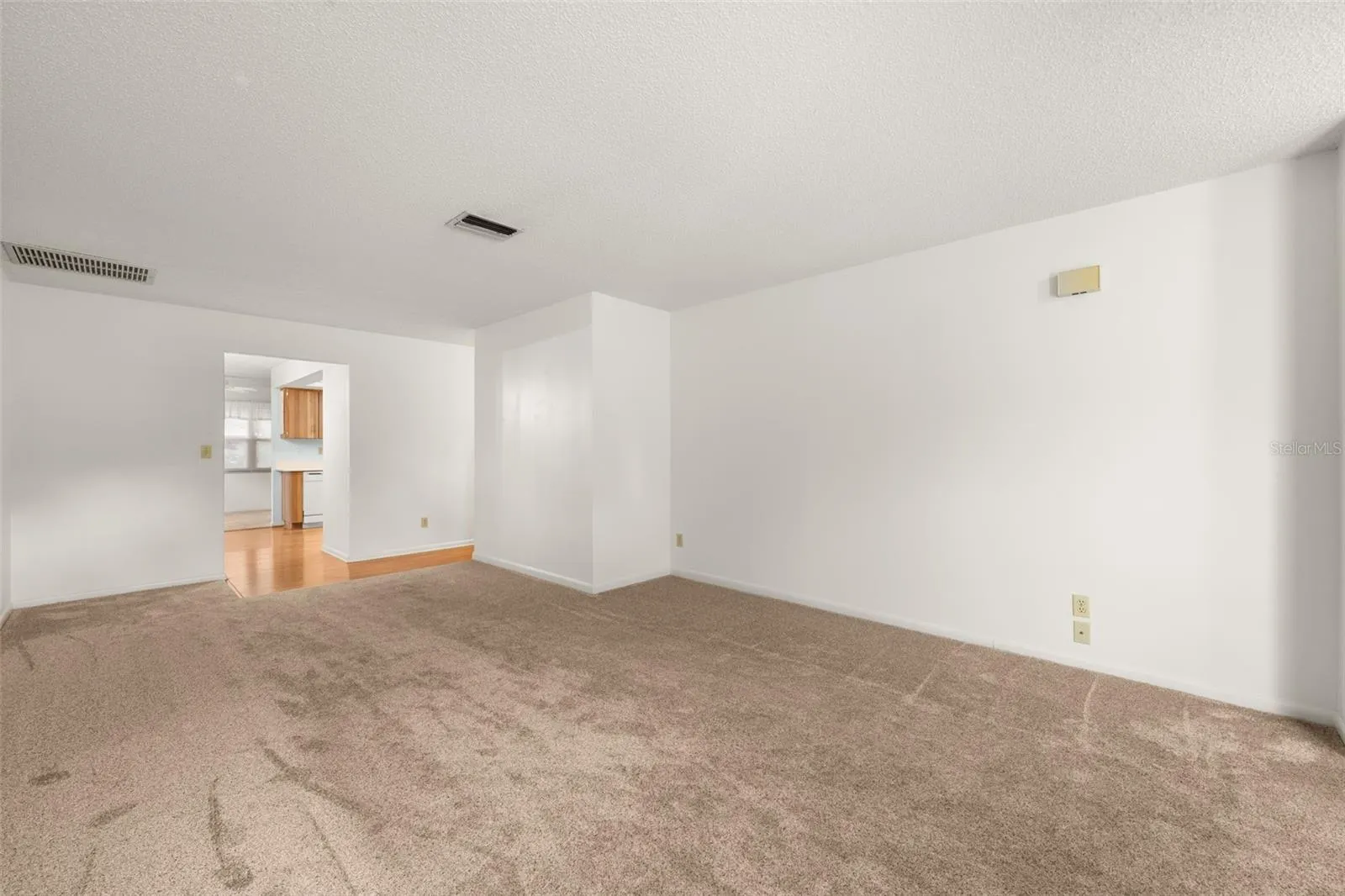37 JASMINE ST