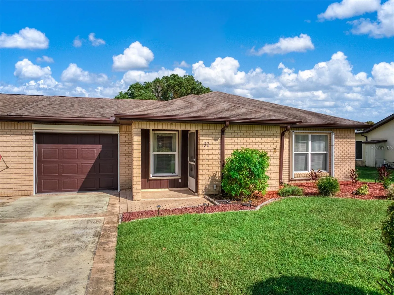 37 JASMINE ST