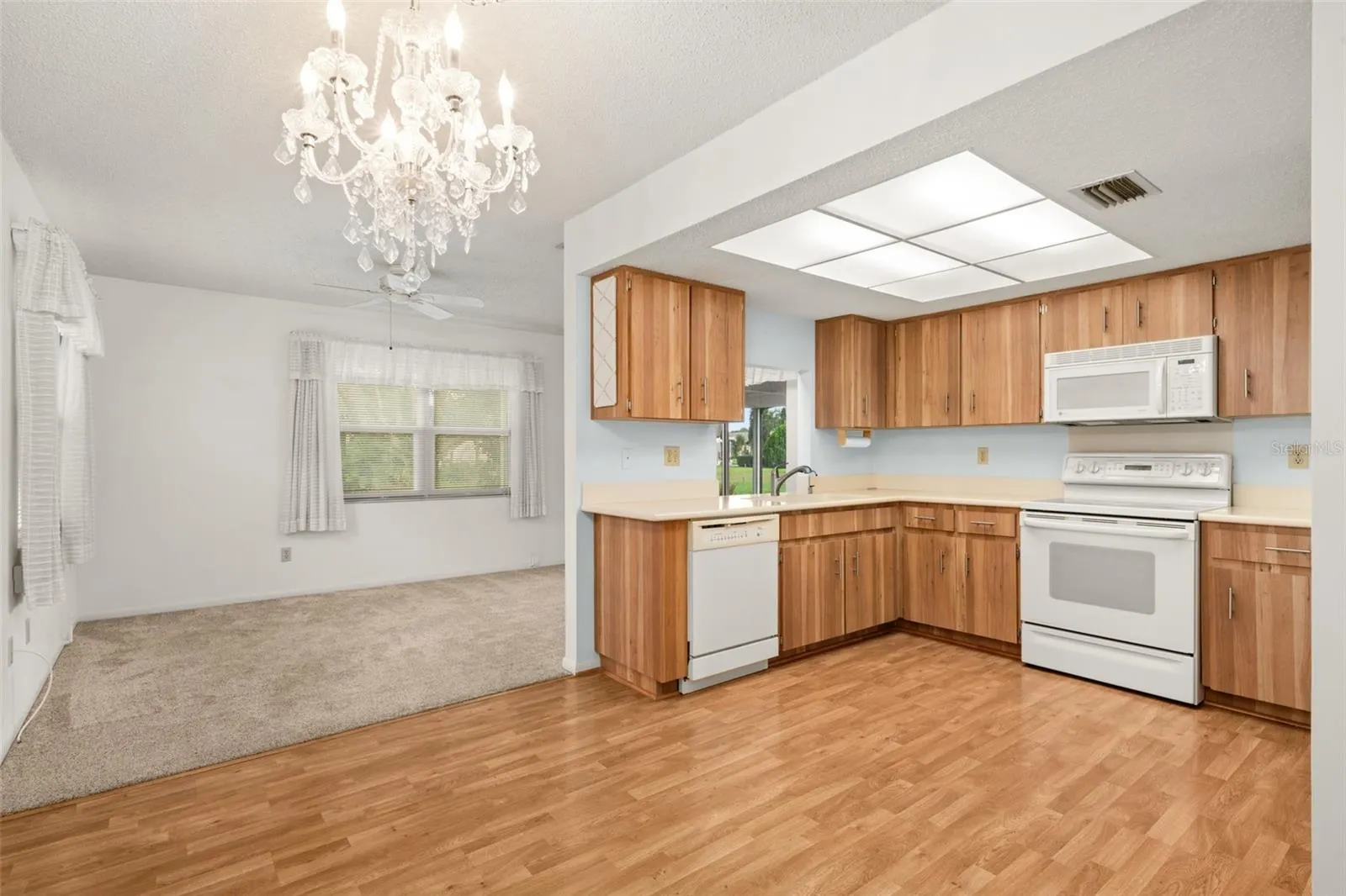 37 JASMINE ST
