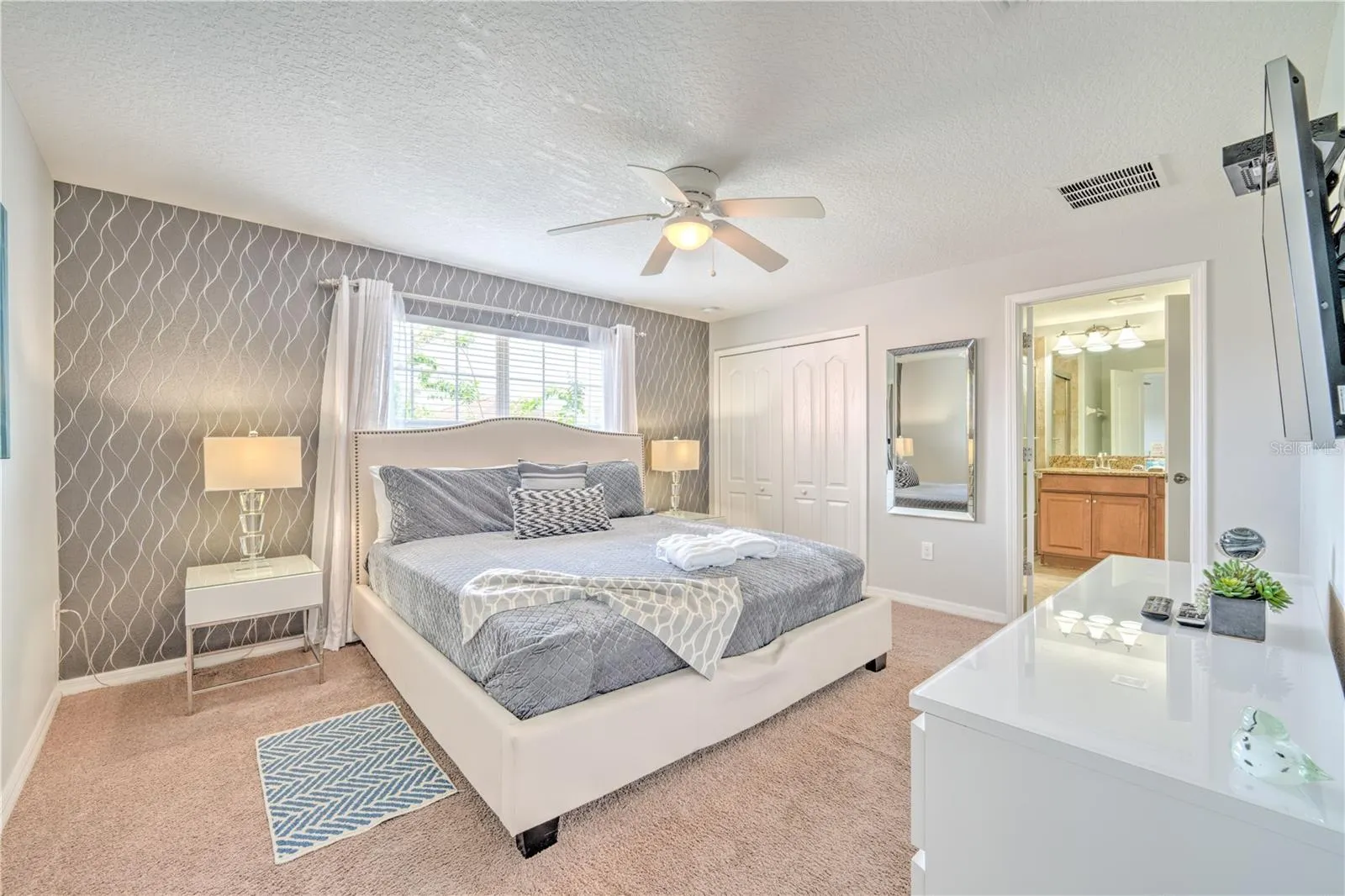 8961 BISMARCK PALM RD