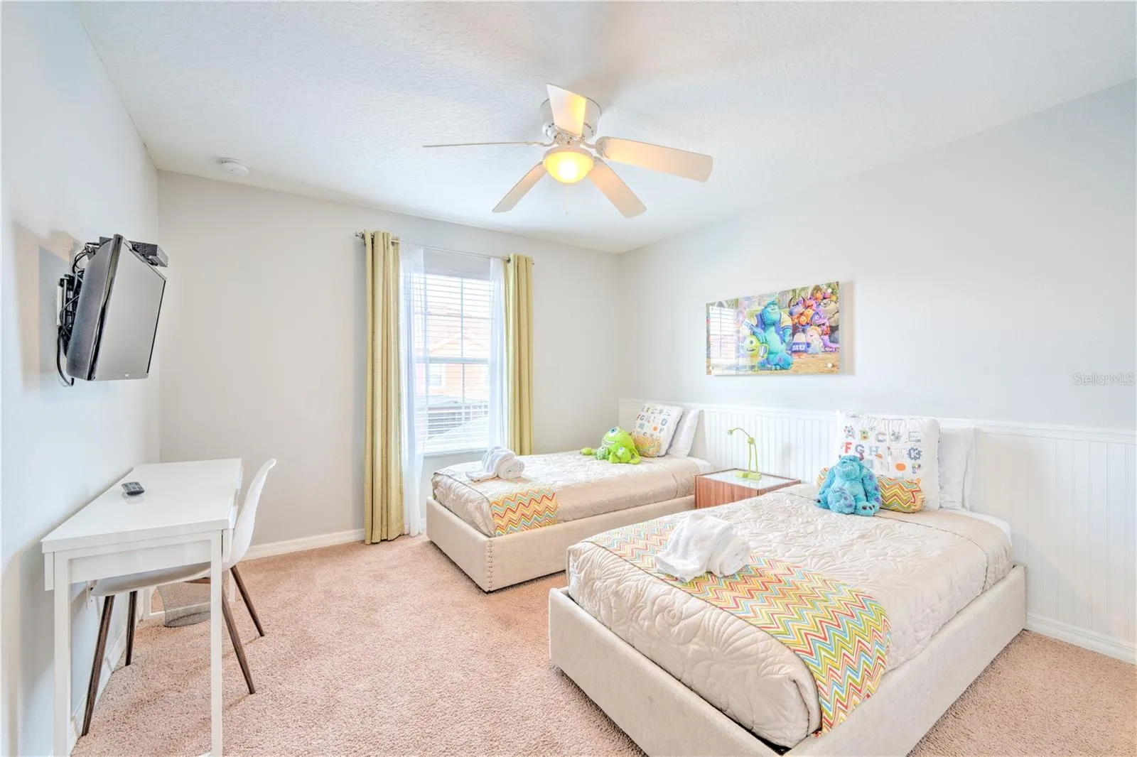 8961 BISMARCK PALM RD