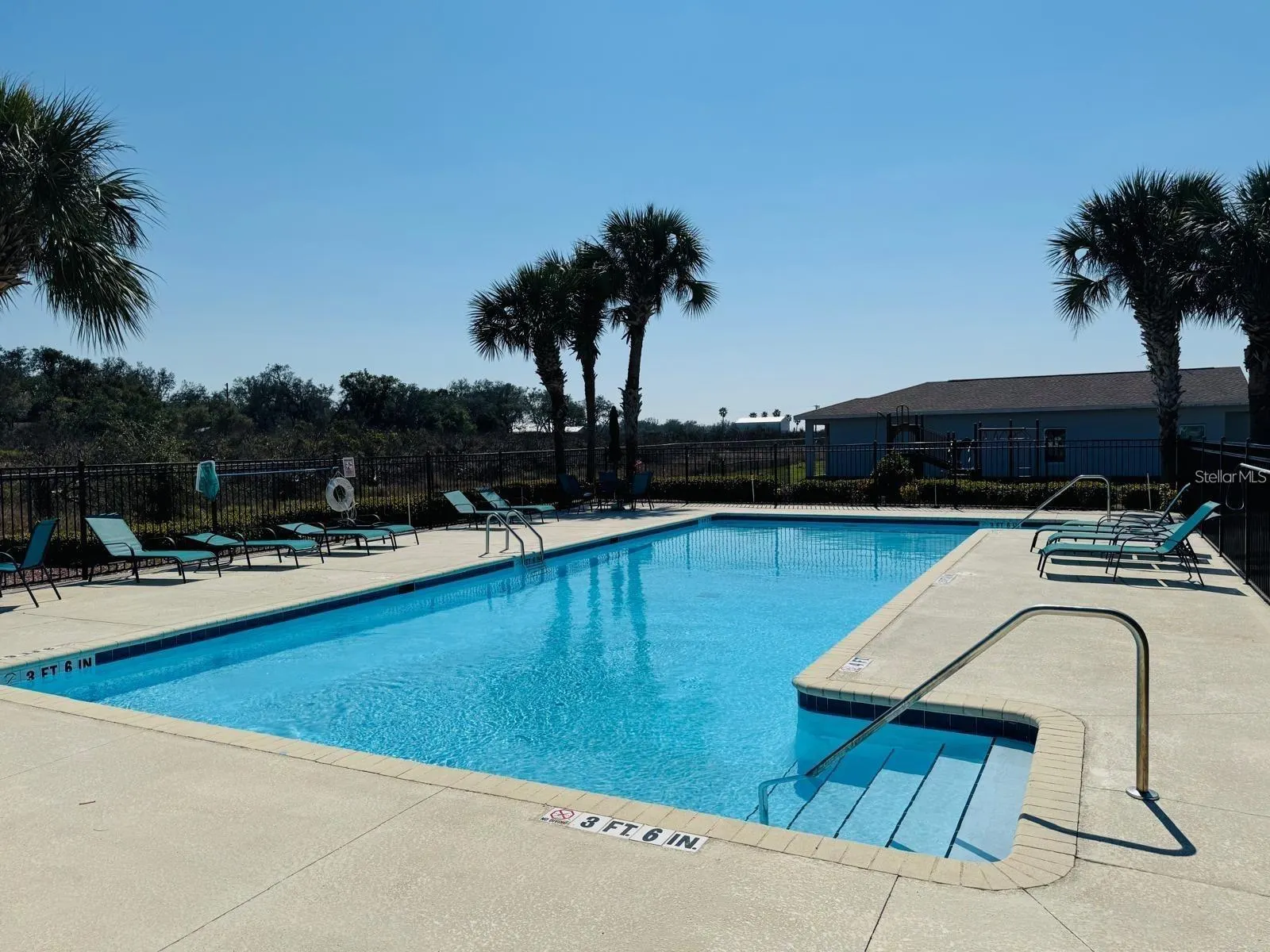1458 LAS VILLAS BLVD