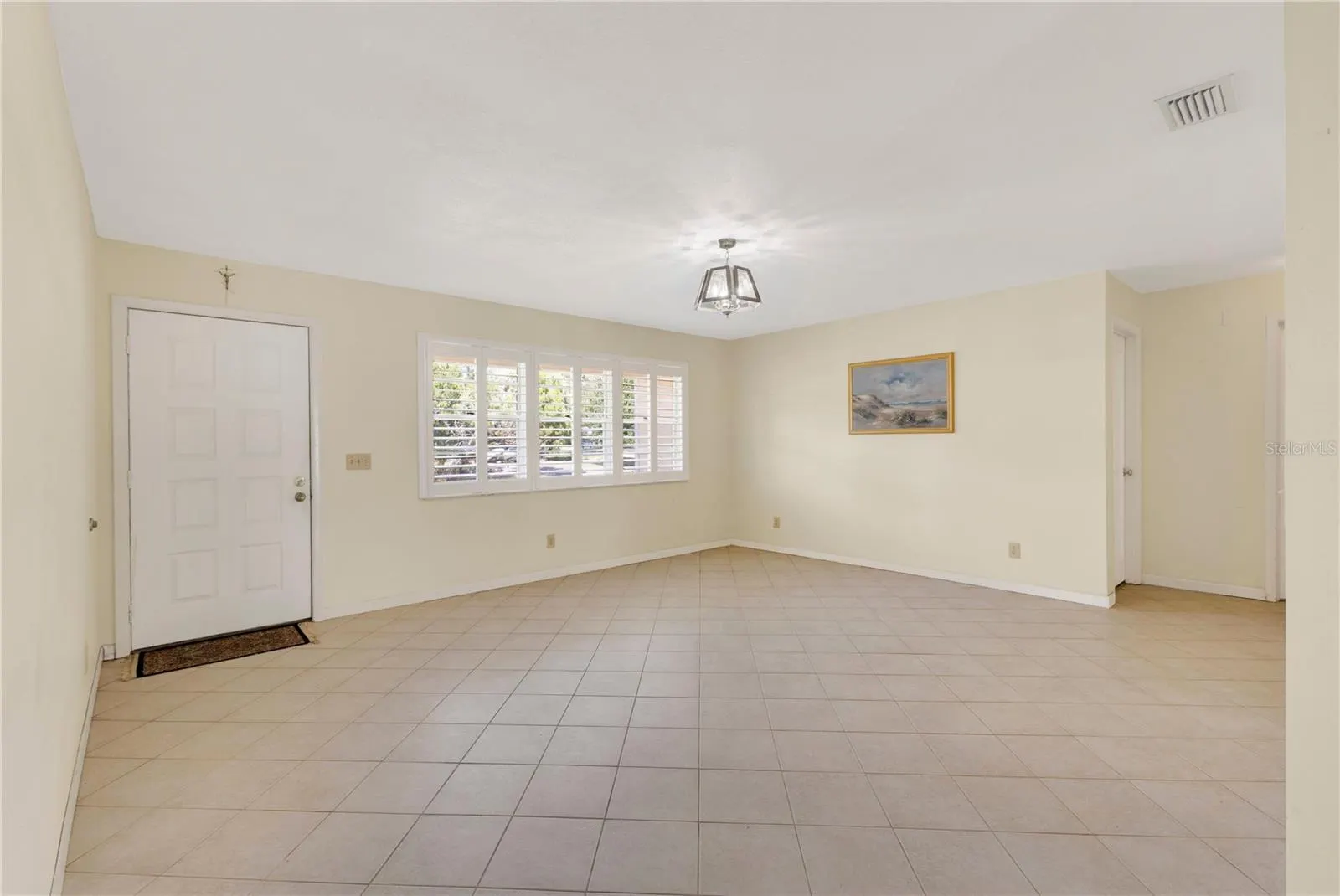 867 FLORALAND AVE