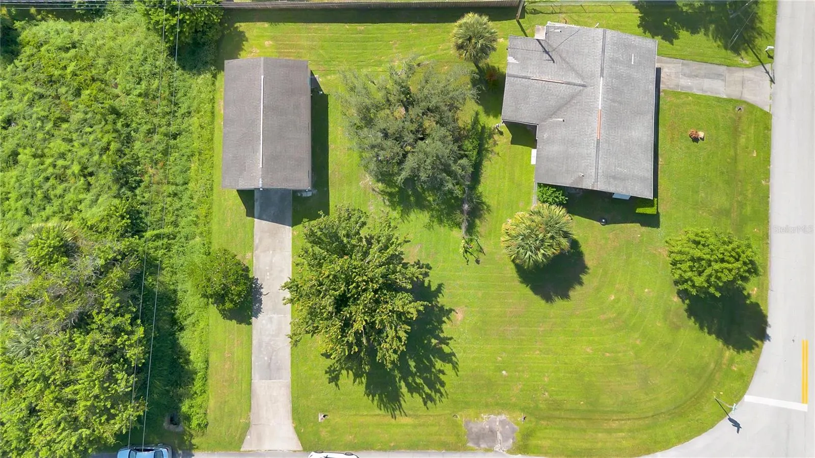 867 FLORALAND AVE