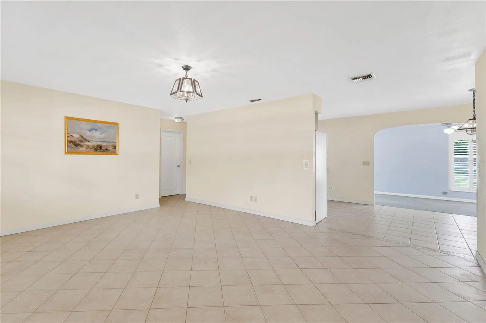 867 FLORALAND AVE