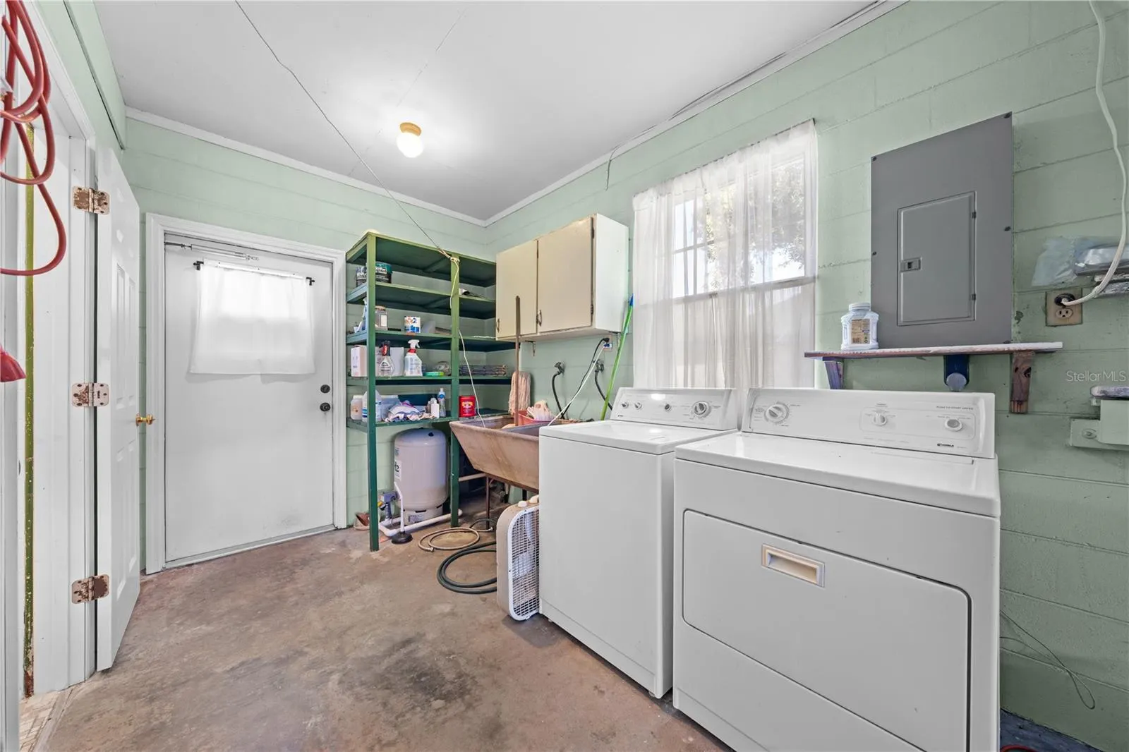 800 AULTMAN RD
