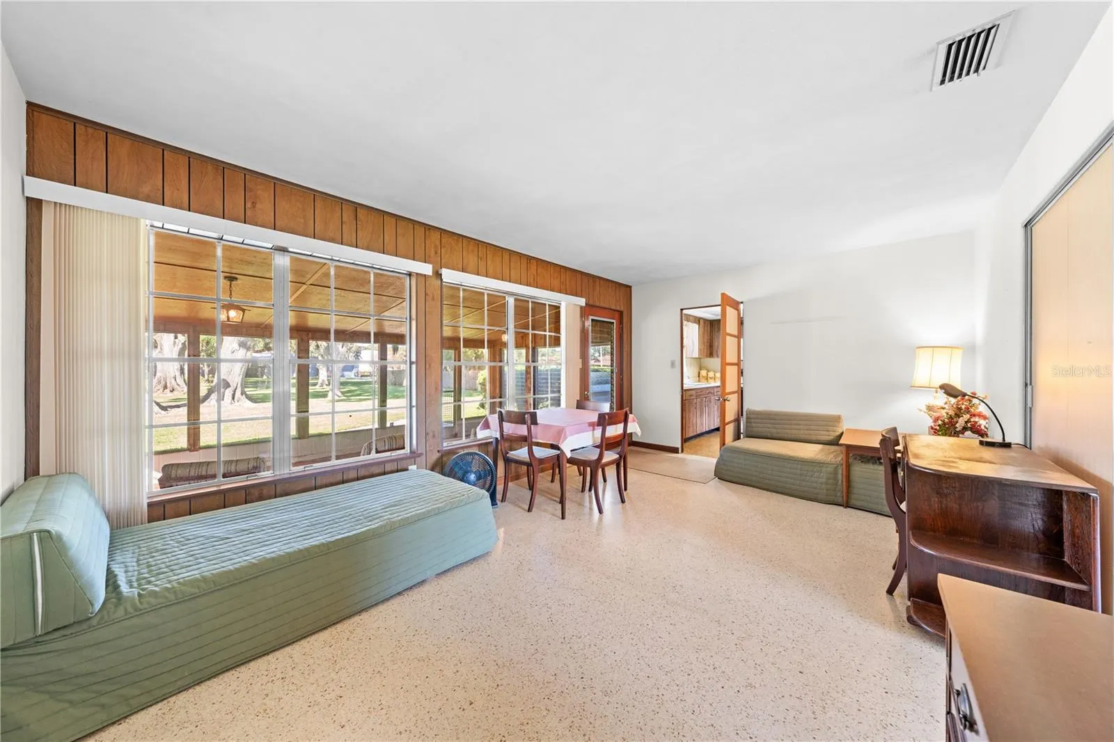 800 AULTMAN RD