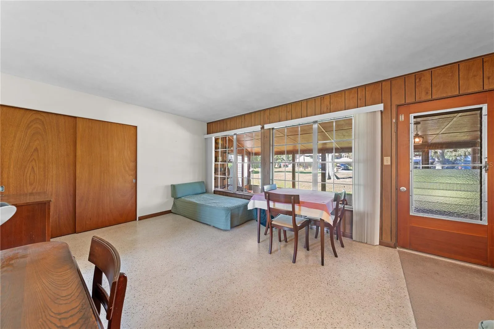 800 AULTMAN RD