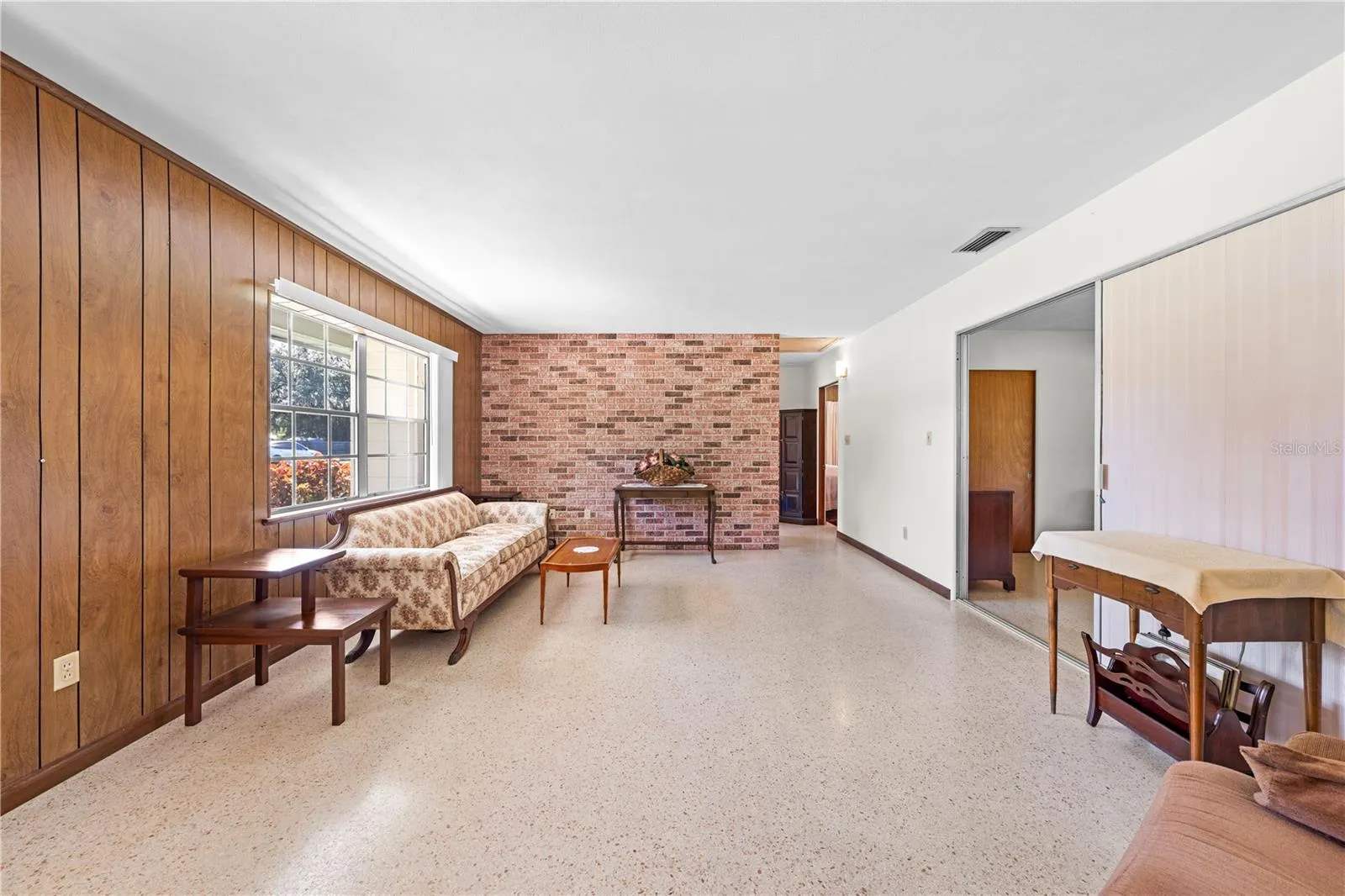 800 AULTMAN RD