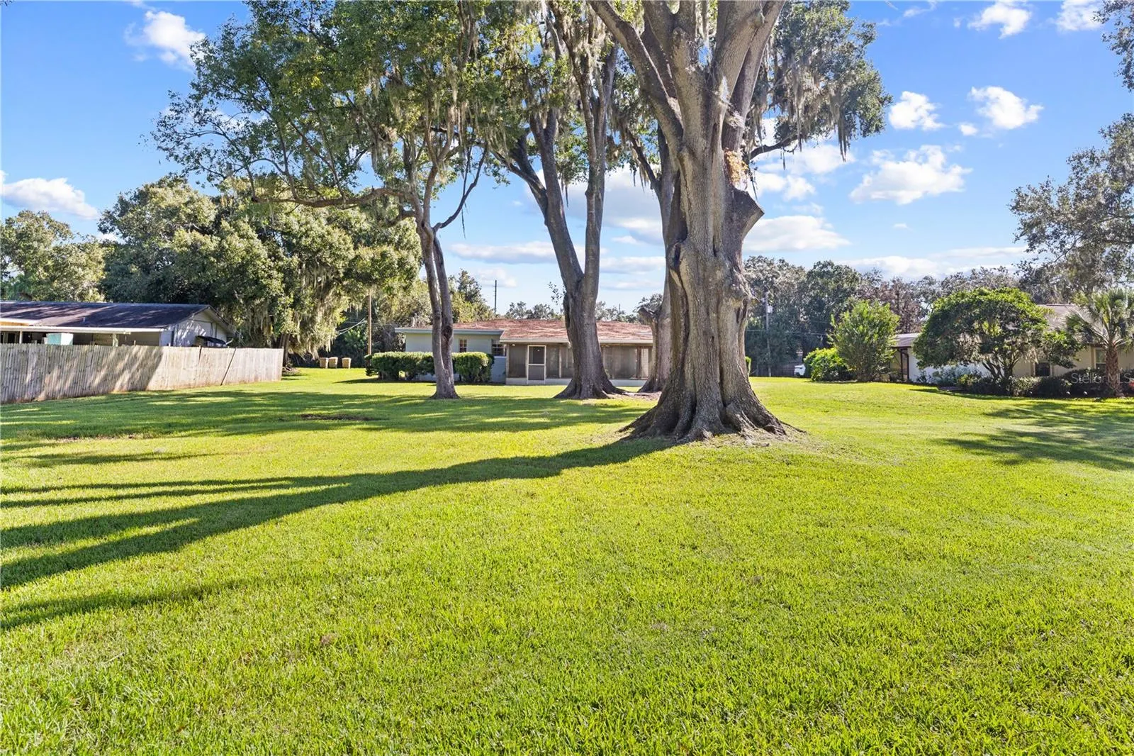 800 AULTMAN RD
