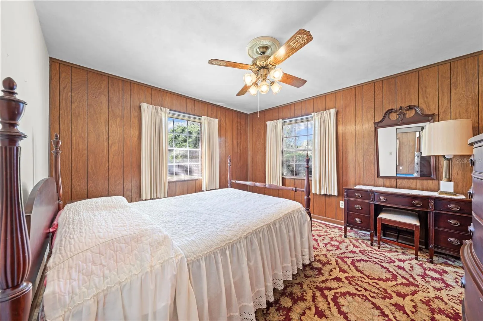800 AULTMAN RD