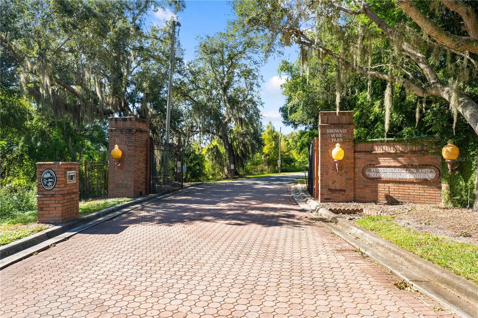 800 AULTMAN RD