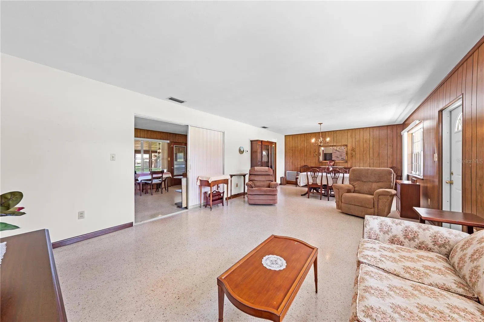 800 AULTMAN RD