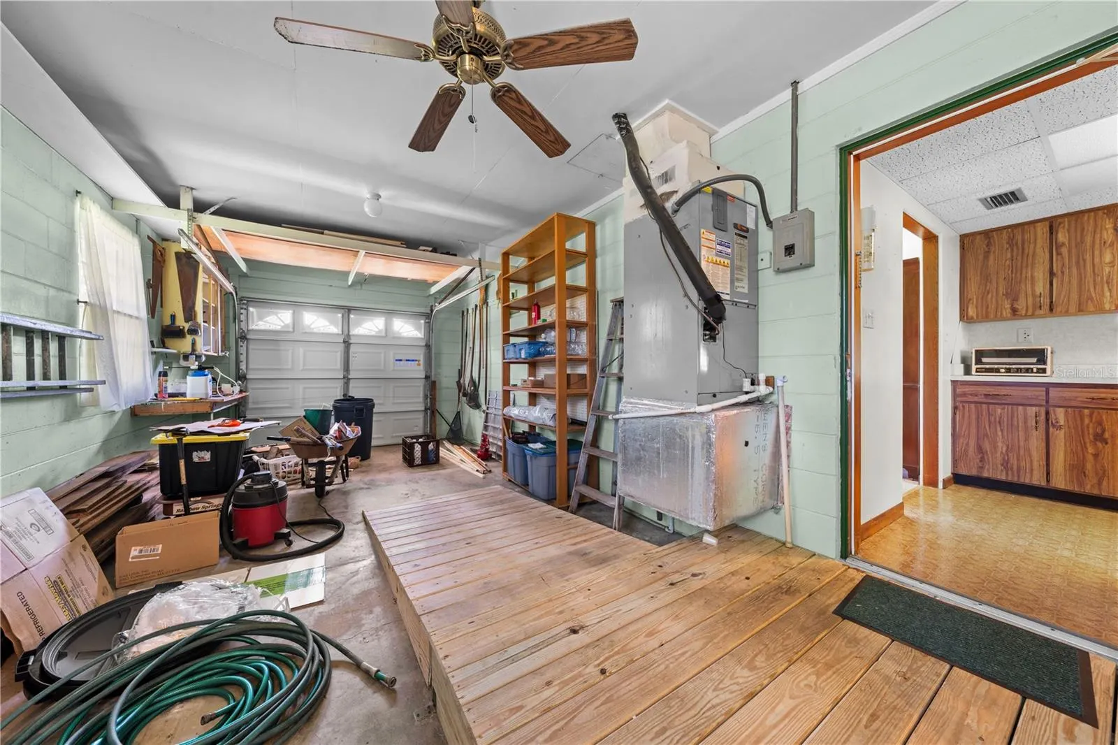 800 AULTMAN RD