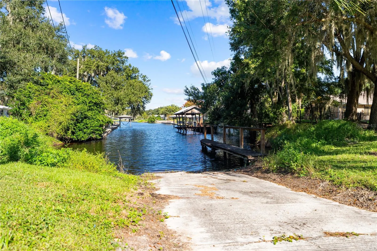 800 AULTMAN RD