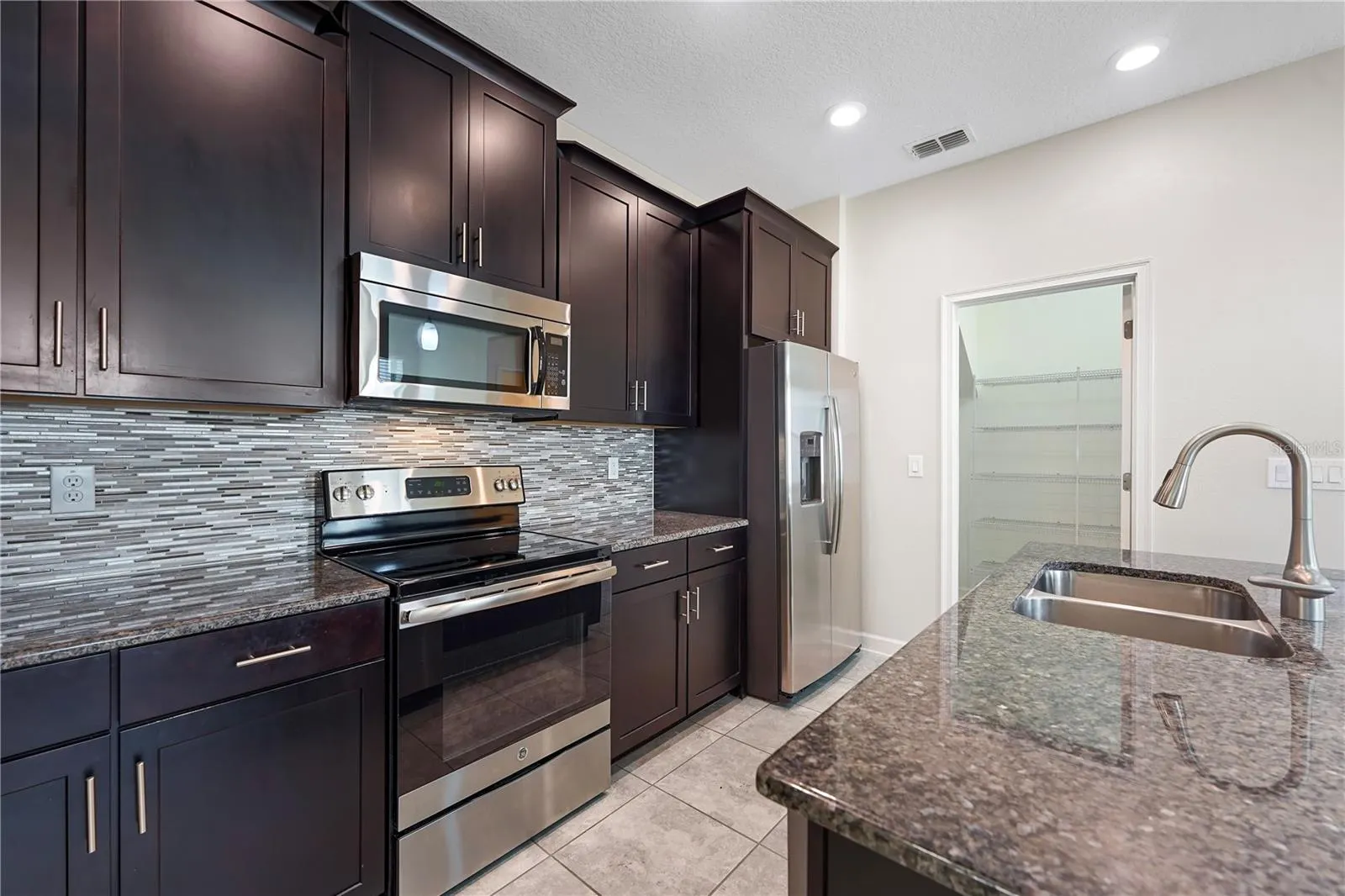 9875 PECAN HICKORY WAY