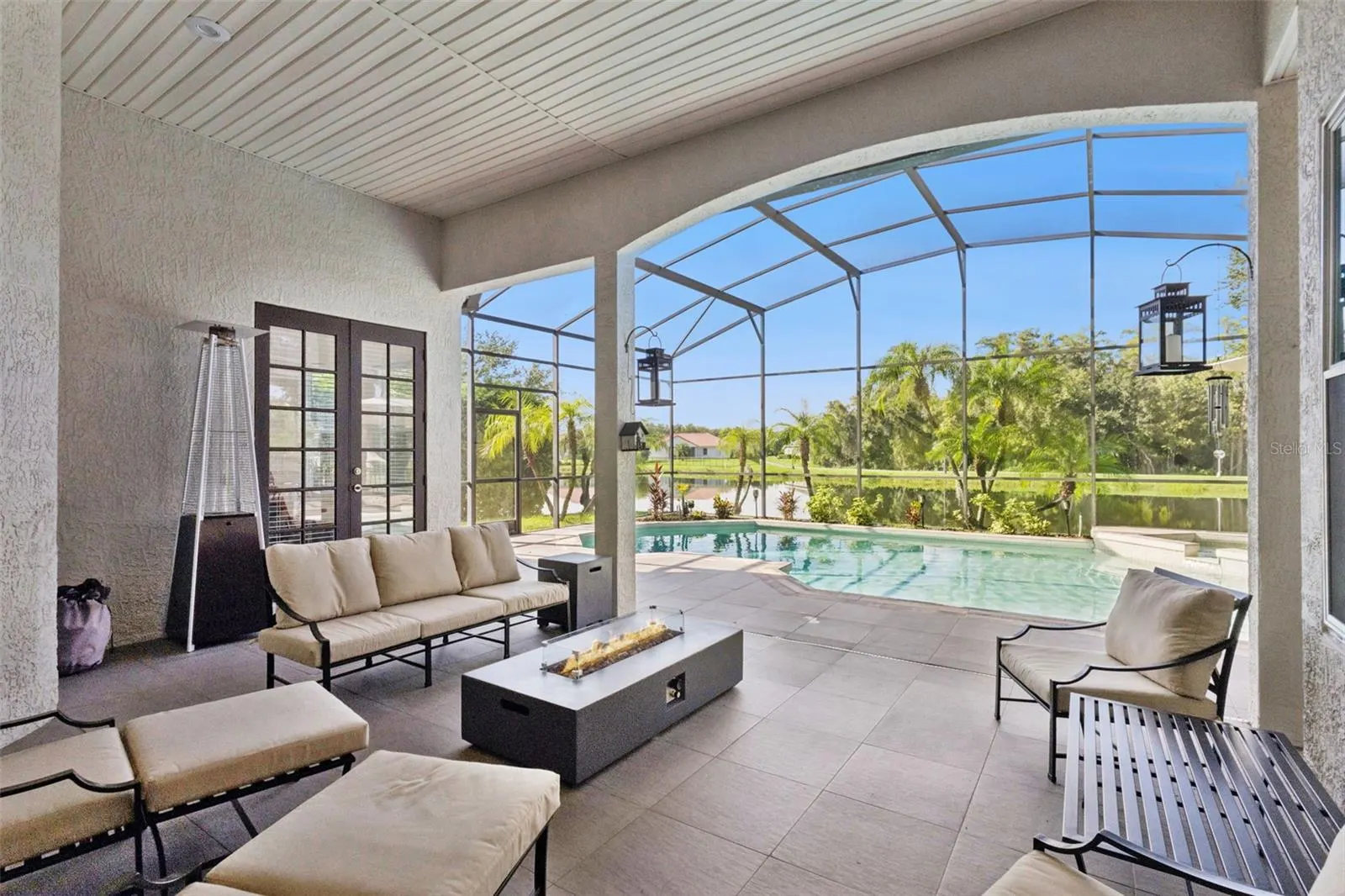 3832 HUNTERS ISLE DR