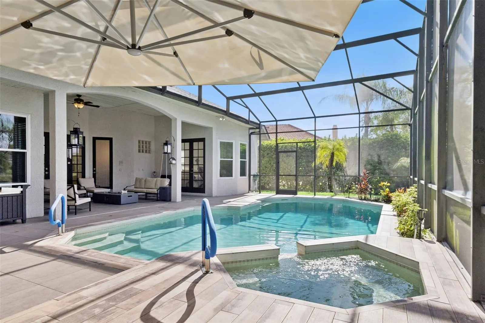 3832 HUNTERS ISLE DR
