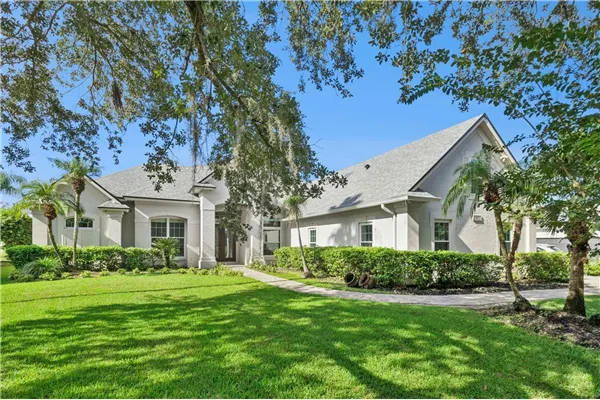 3832 HUNTERS ISLE DR