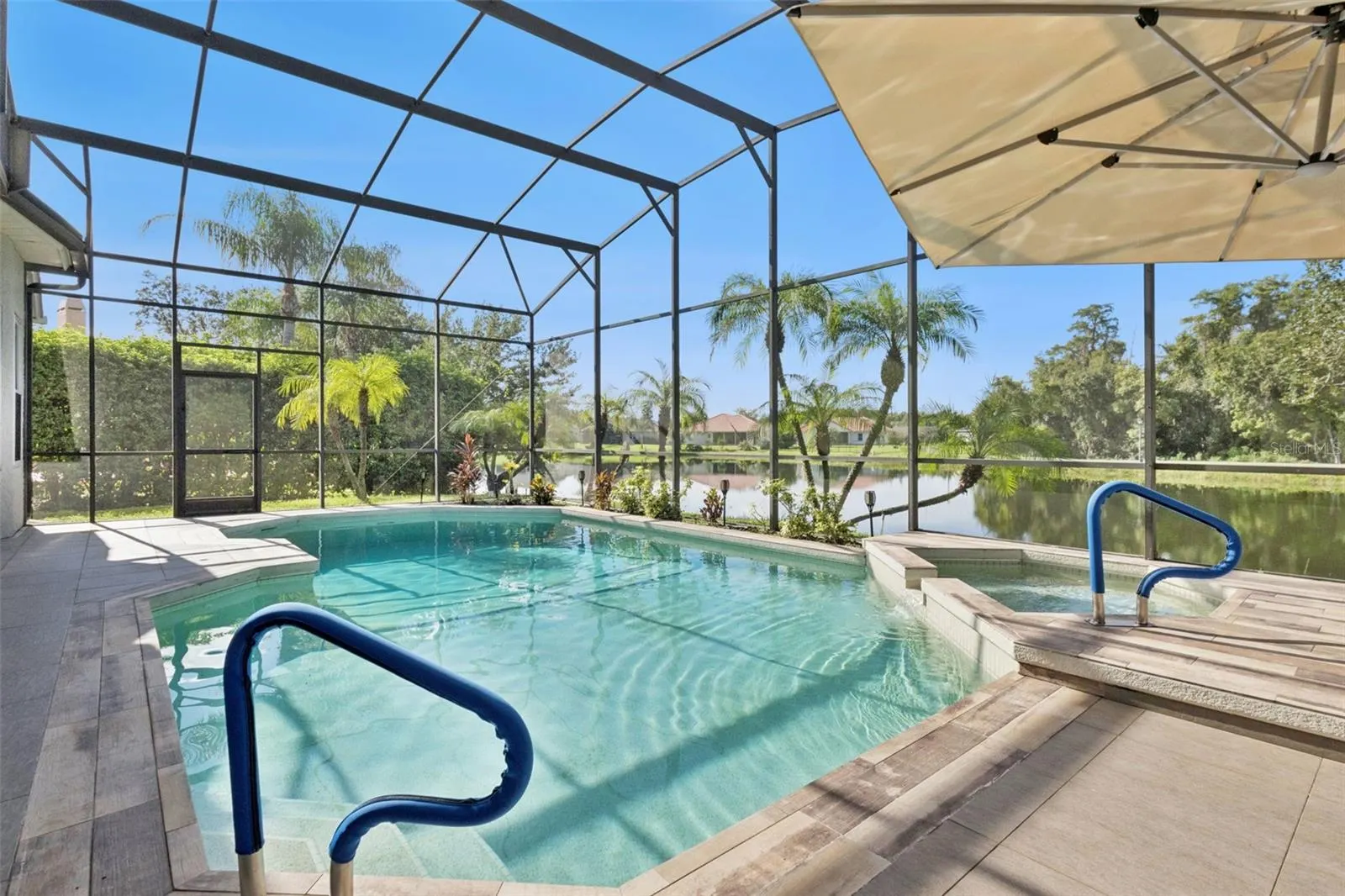3832 HUNTERS ISLE DR