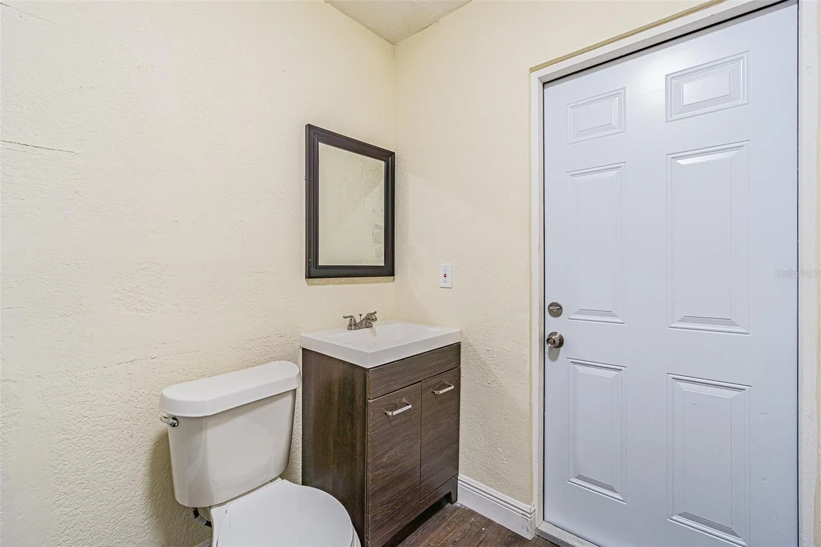 505.5 E VIRGINIA AVE #1 #1