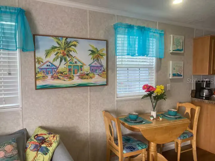 32 GRASSY LAKE CIR